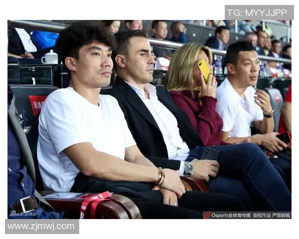 公牛队与主教练激烈争执冲突升级 球员与教练关系紧张引发关注